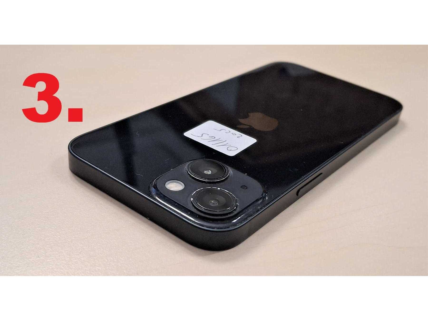 3. iPhone 13, Rückseite