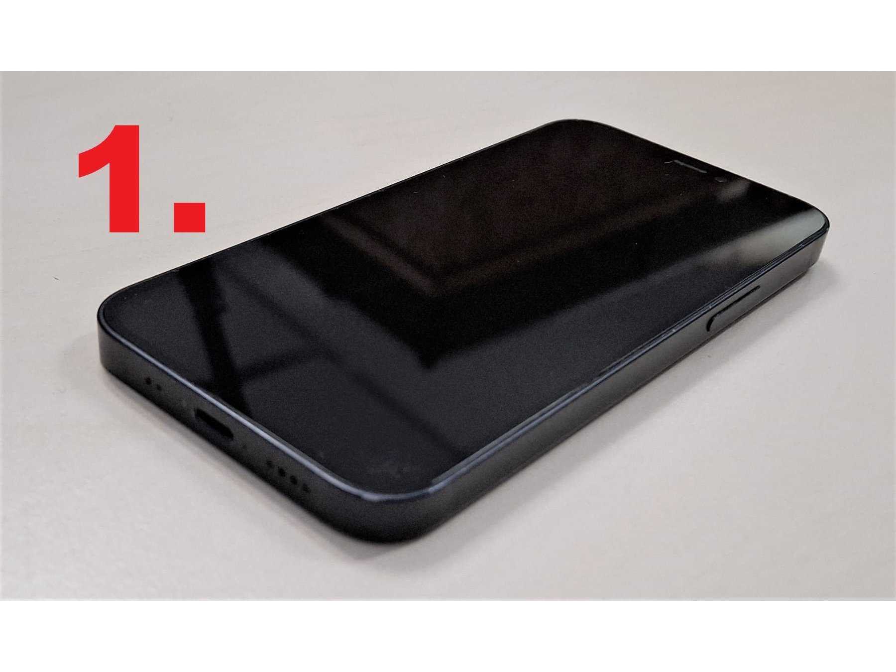 1. iPhone 12 mini, Display