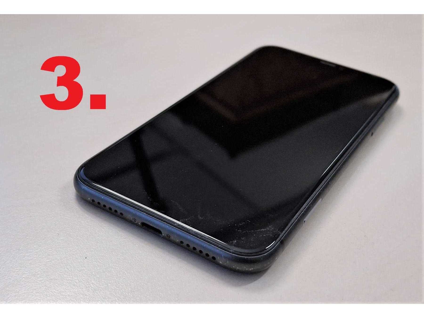 3. iPhone 11, Display