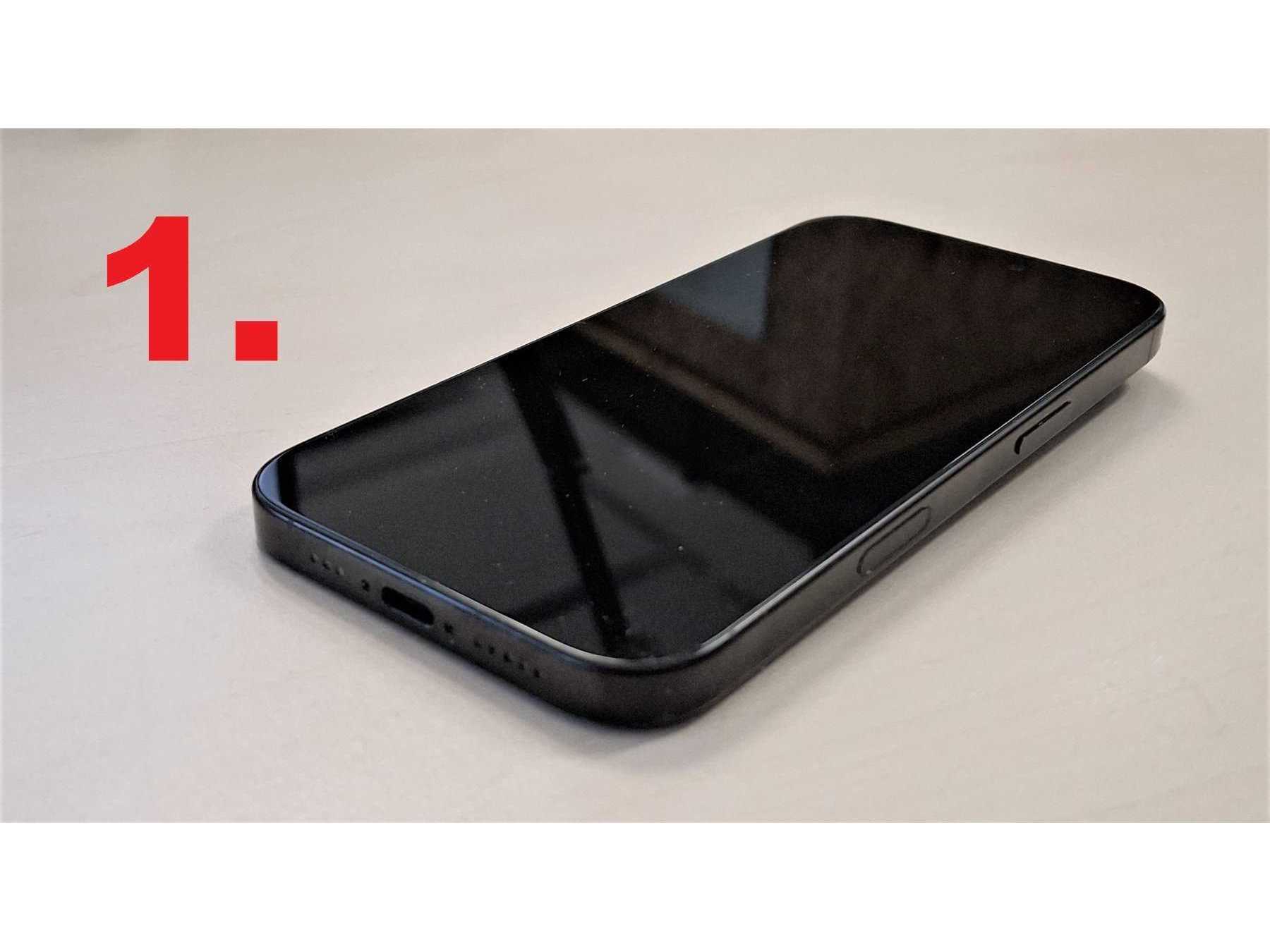 1. iPhone 16 Pro, Display