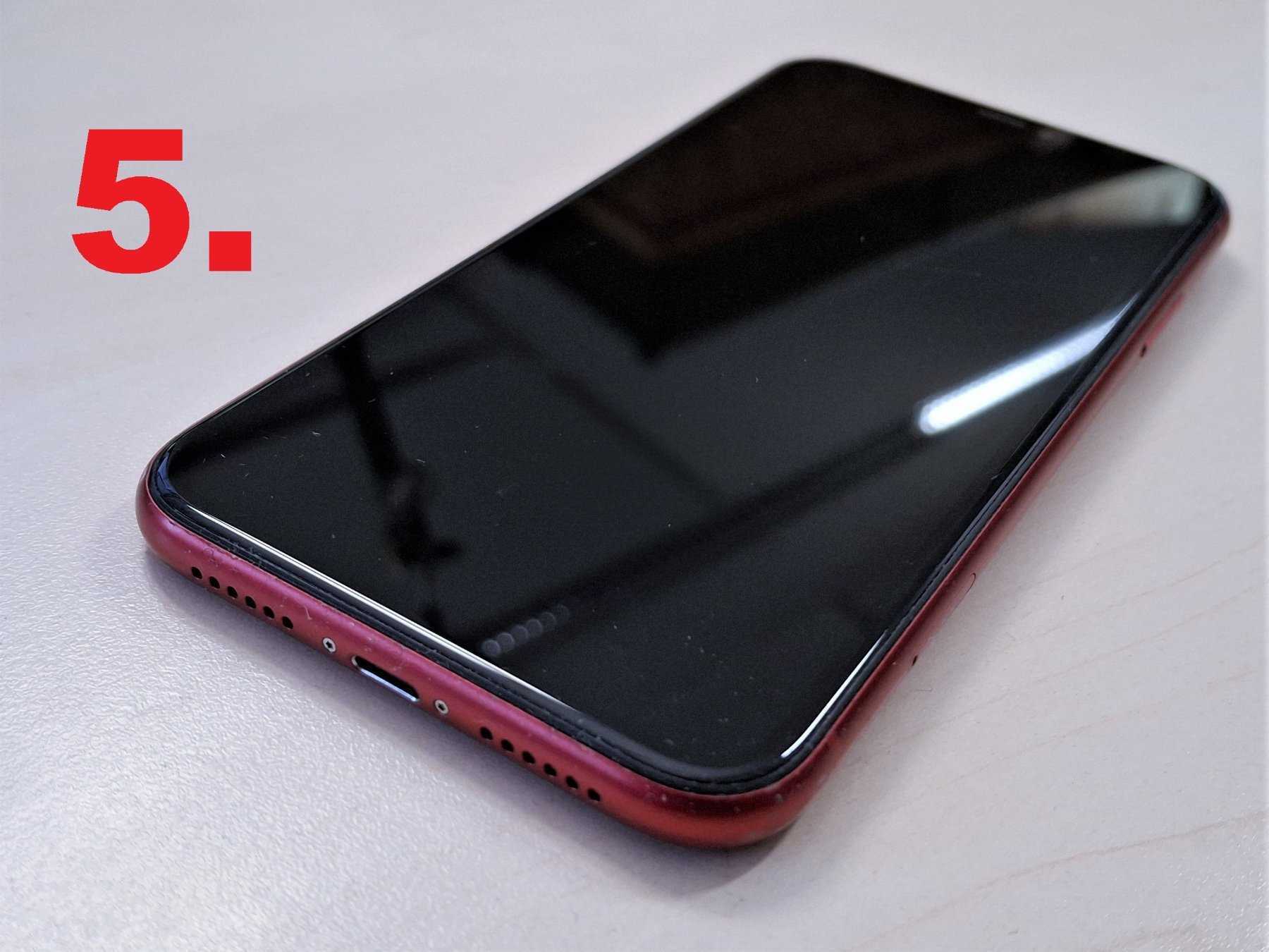 5. iPhone 11, Display