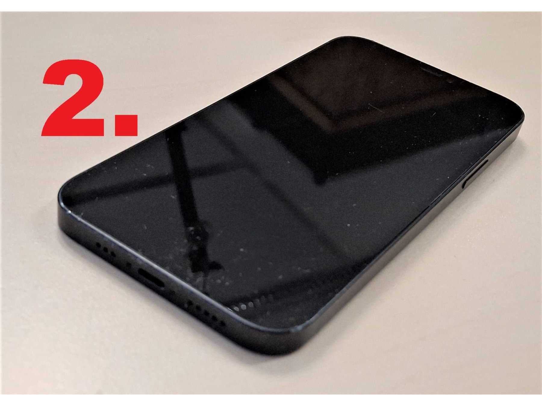 2. iPhone 12, Display