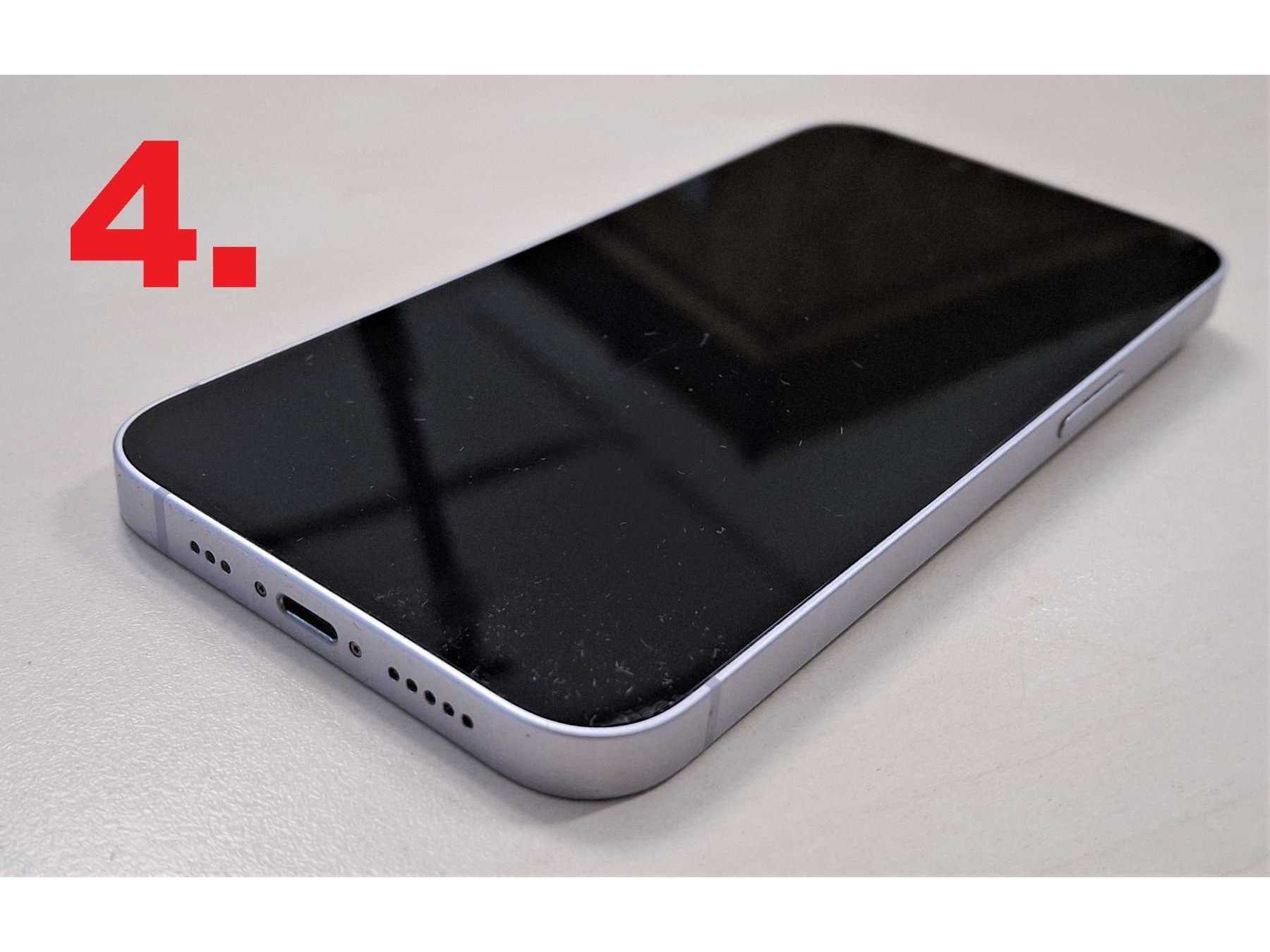 4. iPhone 14, Display