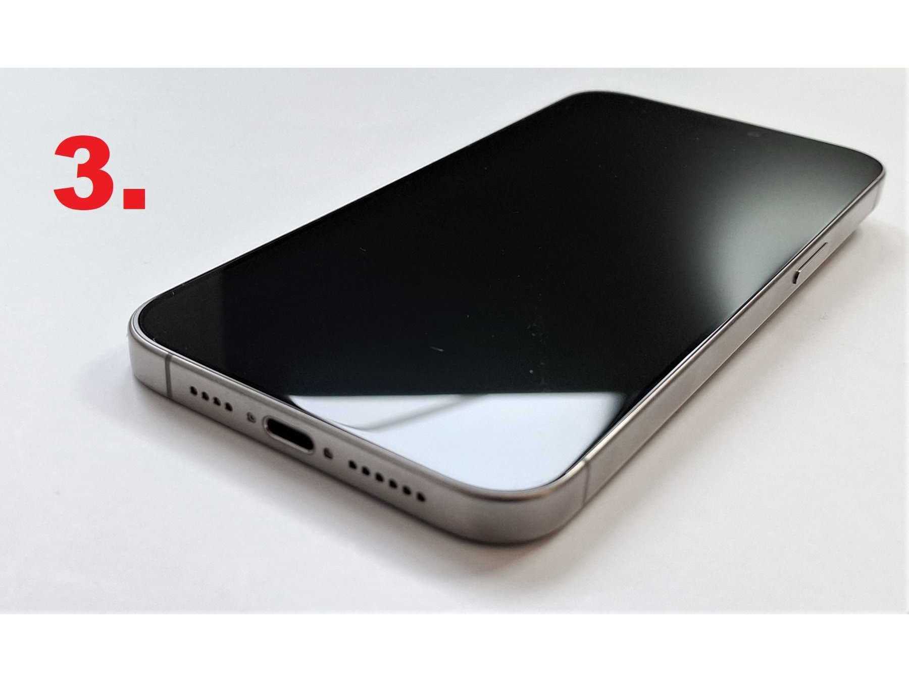 3. iPhone 15 Pro Max, A3106, Display