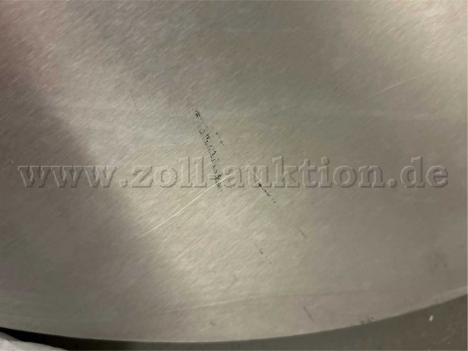 Detailansicht Kratzer in Standfußplatte