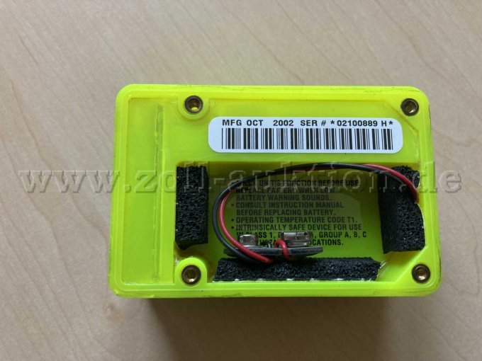Rückseite Batteriefach geöffnet