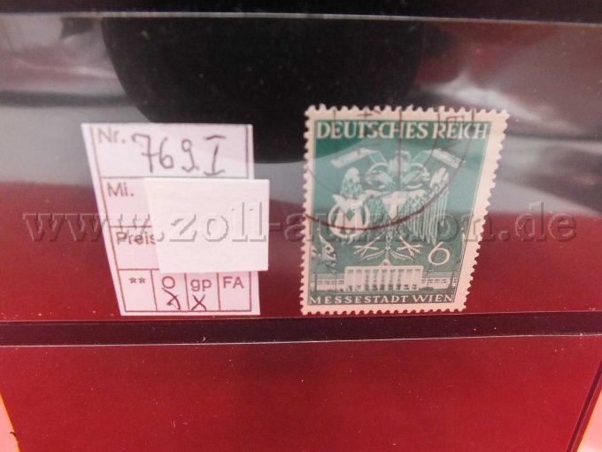 Detailaufnahme der Briefmarken Michel-Katalog Nr. 769 I