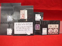 Gesamtansicht der Briefmarken
Michel Katalog Nr. 575 I, Nr. 555, Nr. 395 und Nr. 810 II