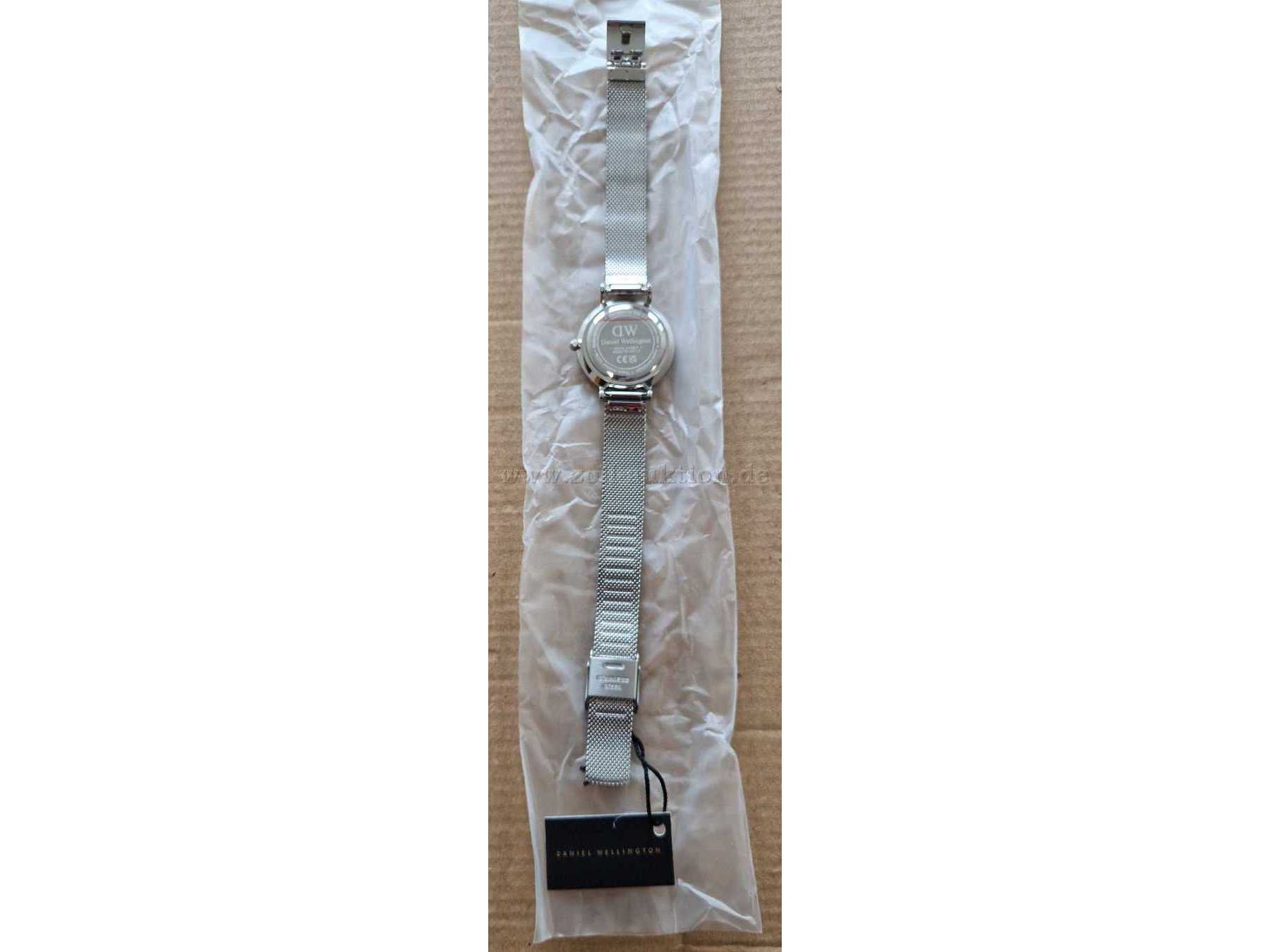 Rückseite der Uhr mit Armband