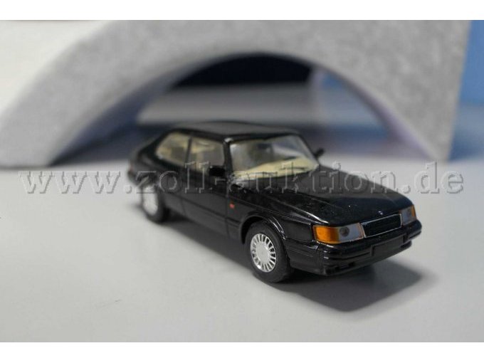 1989 SAAB 900S Ansicht von vorne