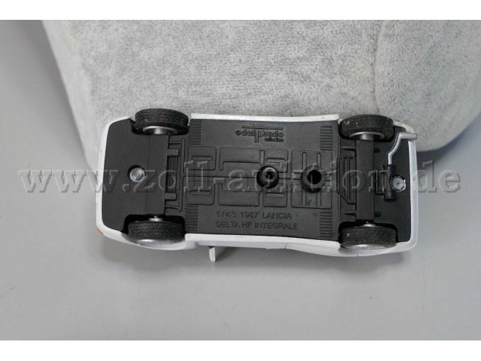 1987 Lancia Delta HF Intergrale Ansicht von unten