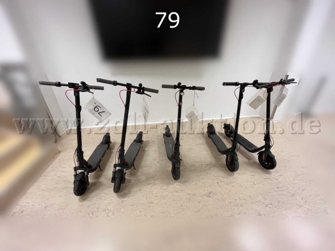 5 E-Scooter im Konvolut, verschiedene Marken – kavel bij Zoll-Auktion, Hamburg