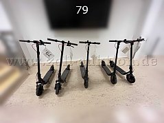 Übersicht Konvolut (von links nach rechts): Zwei Xiaomi-E-Scooter, drei Ninebot/Segway E-Scooter