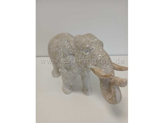 Elefant aus Polyresin