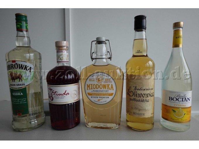 5 Fl. (1x Bialy Bocian Cytryna 285,1x Zubrowka,1x Sliwowica,1x Miodowka,1xEtiuada) – kavel bij Zoll-Auktion, Kiel