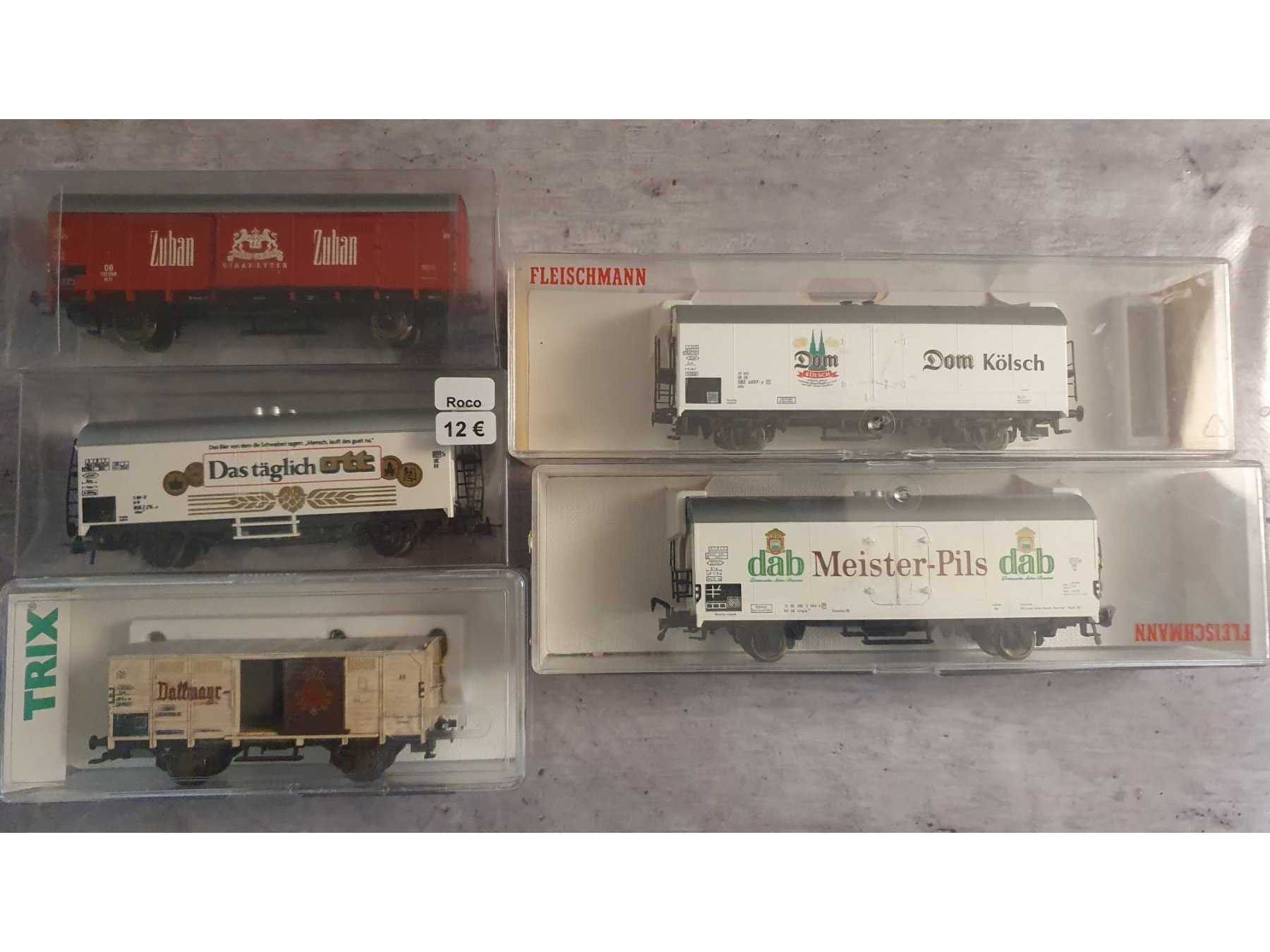 5 Güterwaggons mit Verpackung