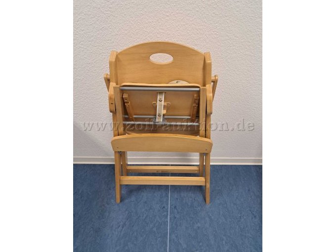 Kinderhochstuhl der Firma roba Baumann GmbH - (zusammengeklappt) Vorderansicht