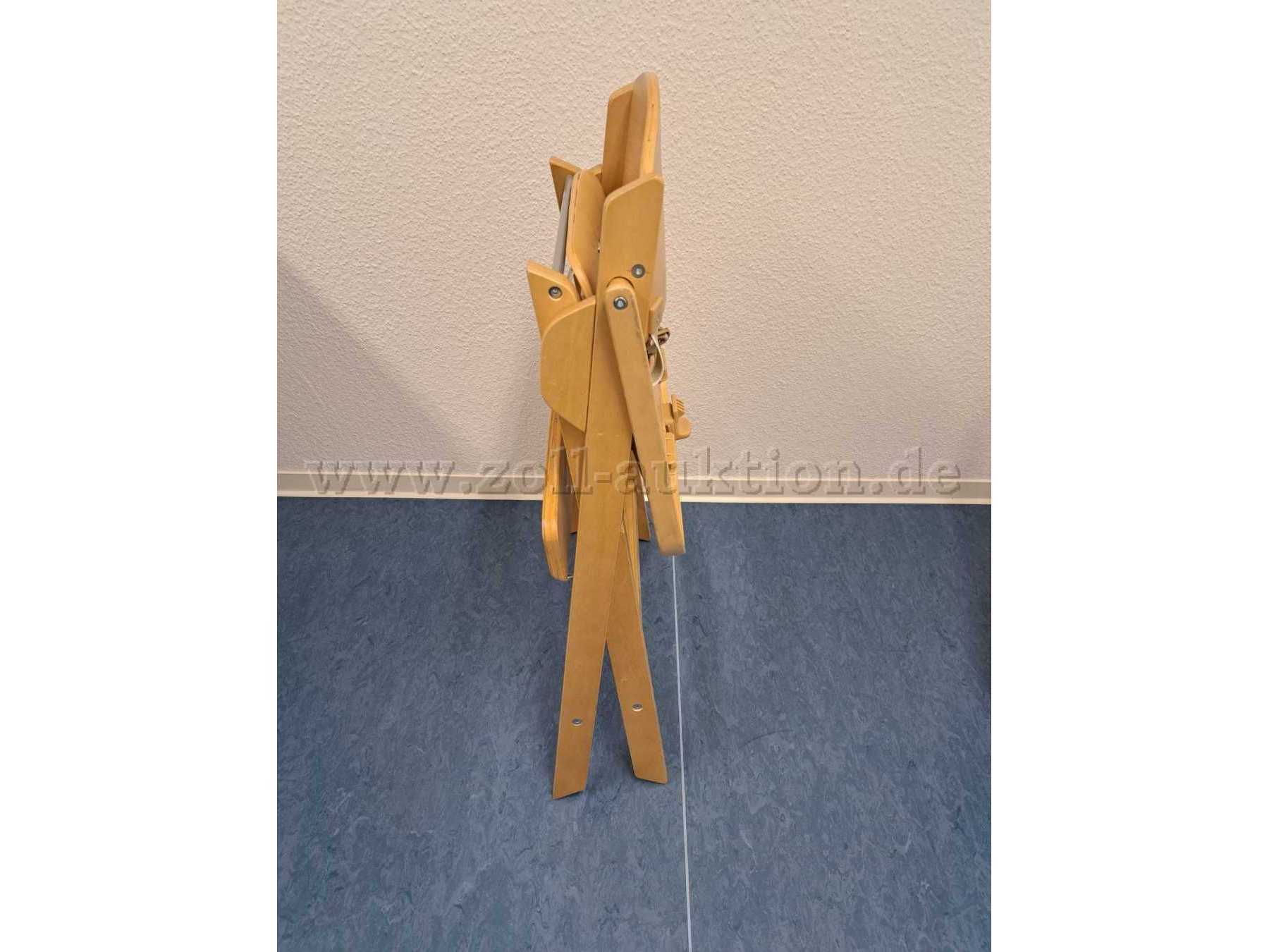 Kinderhochstuhl der Firma roba Baumann GmbH - (zusammengeklappt) Seitenansicht