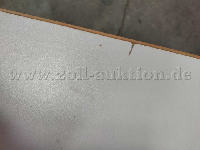 Kratzer auf der Tischplatte
