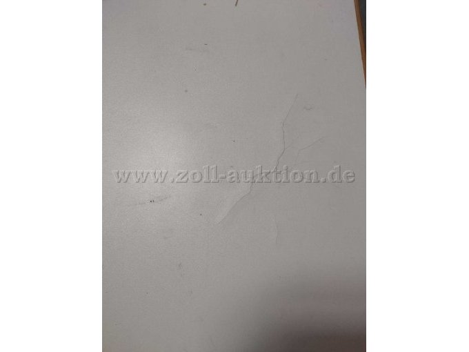 Beispielhafte Schäden auf der Tischplatte