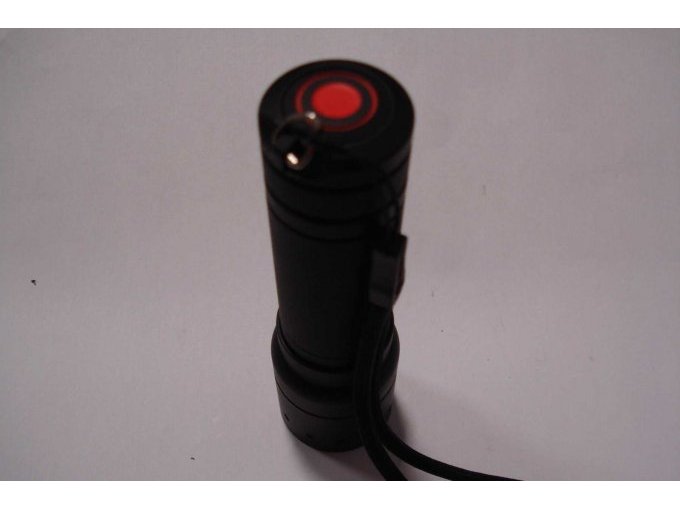 Einschalteknopf der LED LENSER 7.²