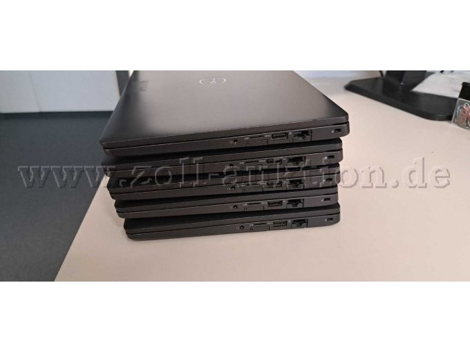 Dell Latitude 5300 von der rechten Seite