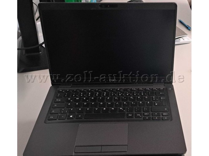 Dell Latitude 5300 aufgeklappt