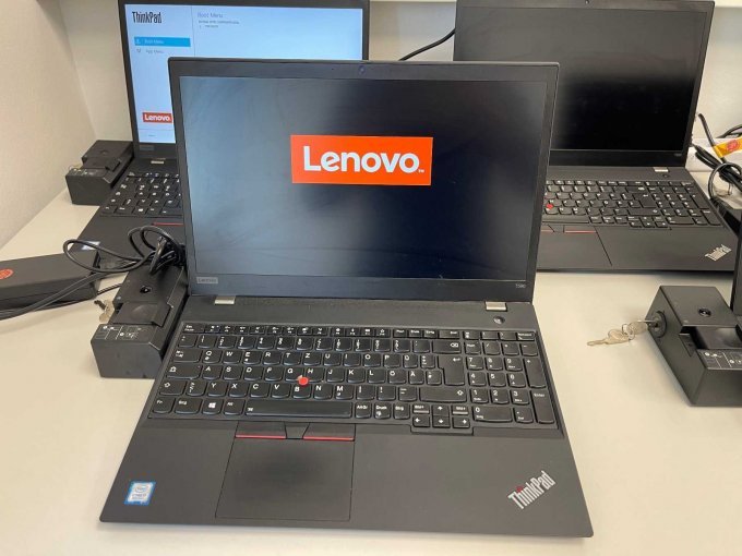 5 Lenovo ThinkPad T590 – 15,6 Zoll (39,6 cm) – inklusive Dockingstation – foto 4 – kavel bij Zoll-Auktion, Berlin