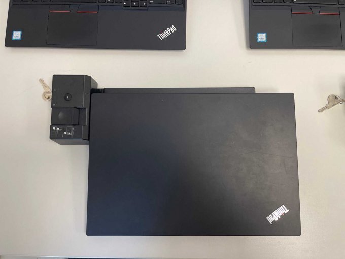5 Lenovo ThinkPad T590 – 15,6 Zoll (39,6 cm) – inklusive Dockingstation – foto 5 – kavel bij Zoll-Auktion, Berlin