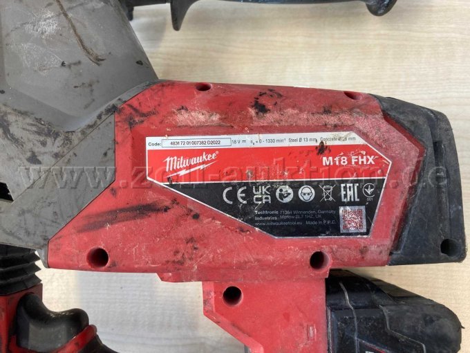 Milwaukee Kombi-Hammer, M18 FHX, Typenschild