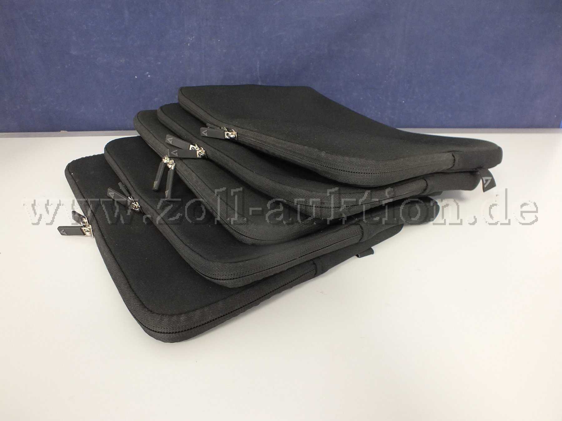 Seitliche Ansicht der Notebookschutzhüllen von rechts liegend