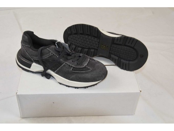 1 Paar graue Schuhe „Reserved“ Gr. 43