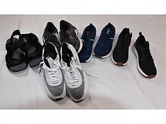5 Paar Schuhe der Marken „Nike“, „UP2 Fashion“ u.w.  Gr. 43