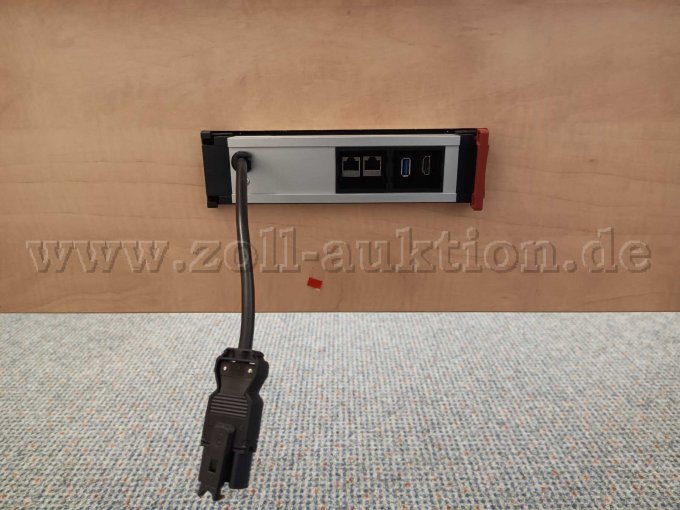 Anschlüsse unterhalb Tischplatte