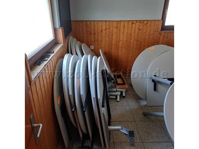 Demontierte Ansätze