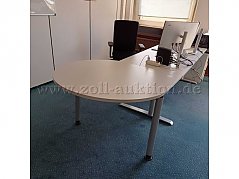 Abgebildet ist der angebotene Ansatz, montiert an einem Schreibtisch. Bitte beachten Sie: Der Schreibtisch dient lediglich der Veranschaulichung der Montagesituation und ist nicht Bestandteil dieser