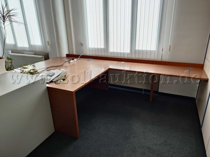 Ansicht
Schreibtisch