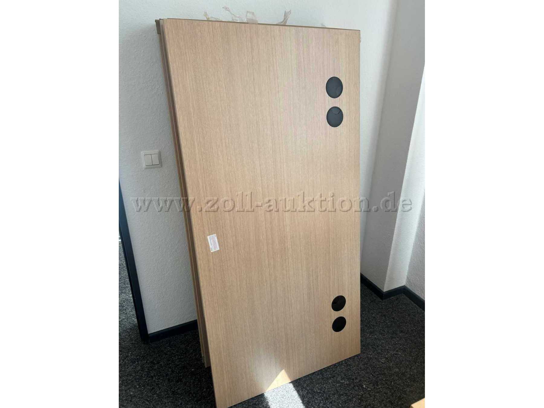 Schreibtischplatten stehend