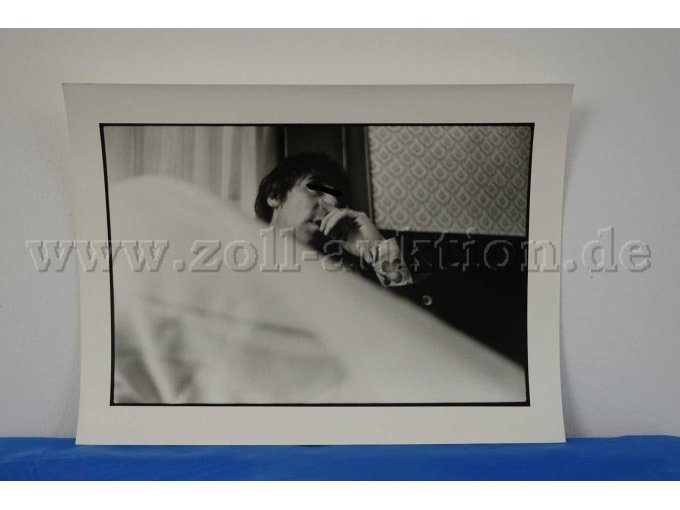 SW-Foto, verträumter Herr