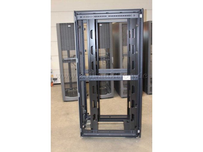 Schrank ohne Terminal Seitenansicht