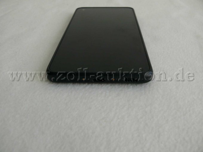 Einzelgerät - 
Unterseite - Ladeanschluss