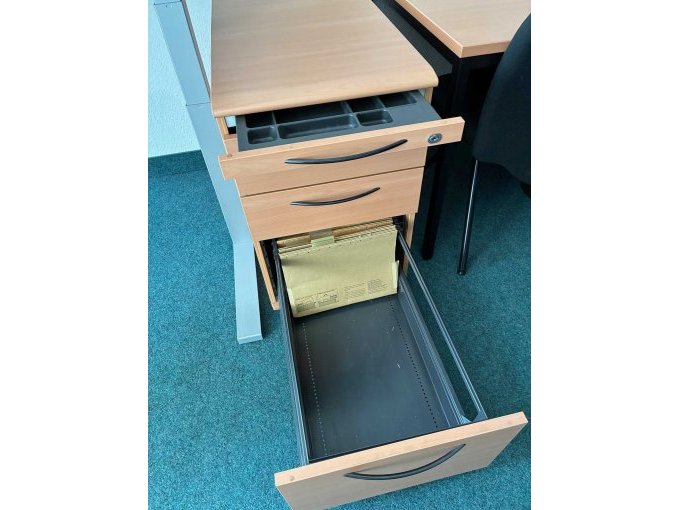 Rollcontainer geöffnet