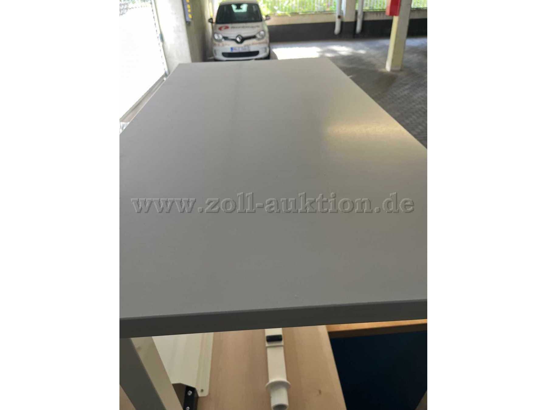 Beispielbild Tische in verschiedenen Größen