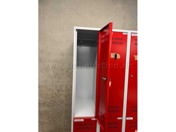 Alle sind nach rechts zu öffnen