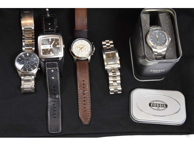 5 gebrauchte Uhren „Fossil“