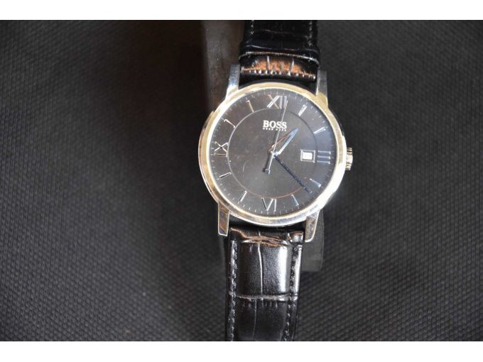 1 Uhr "Hugo Boss"