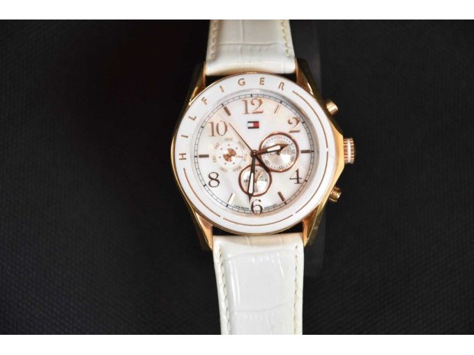 1 Uhr "Tommy Hilfiger"