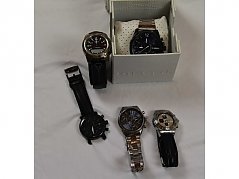 5 gebrauchte Uhren der Hersteller „Diesel“, „Tissot“ u.w.