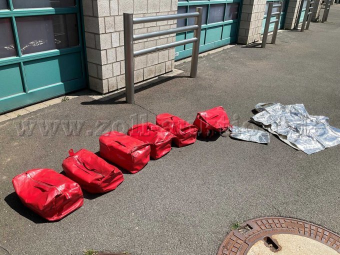 5 x Hitzeschutz – Bekleidung Feuerwehr, Hitzeschutzausrüstung, Kontex – foto 7 – kavel bij Zoll-Auktion, Euskirchen