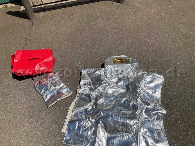 5 x Hitzeschutz – Bekleidung Feuerwehr, Hitzeschutzausrüstung, Kontex – foto 6 – kavel bij Zoll-Auktion, Euskirchen